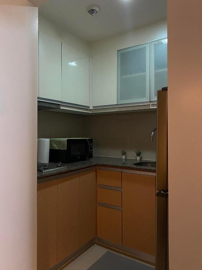 81 Newport C5 10I Balcony & Pool Across Naia T3 Aparthotel Pasay Exterior photo