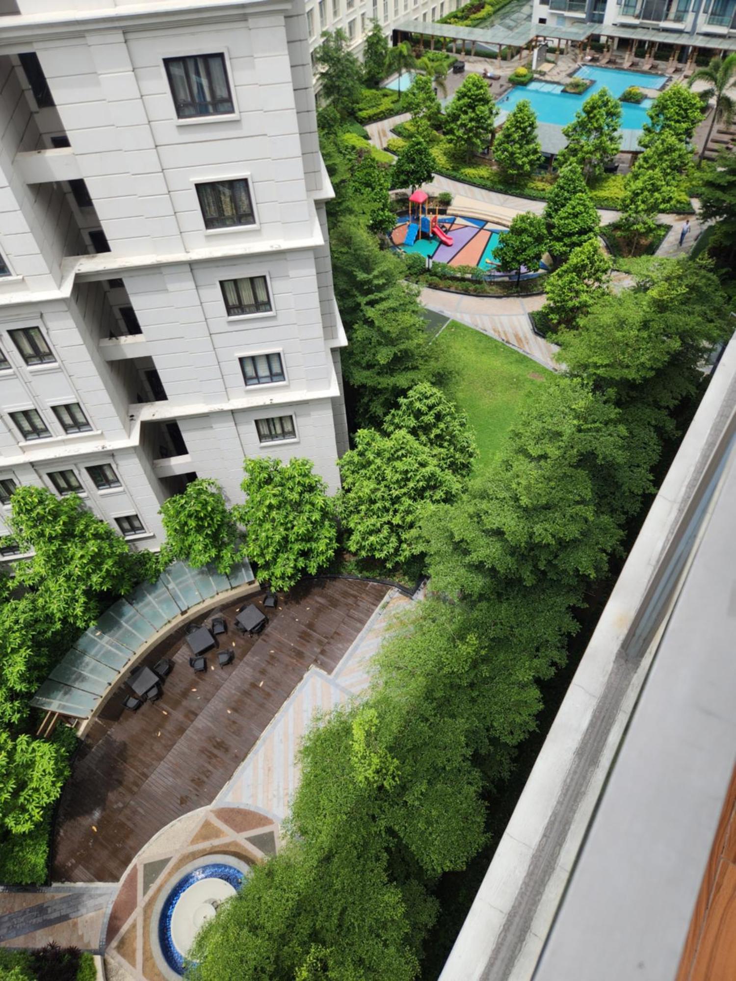 81 Newport C5 10I Balcony & Pool Across Naia T3 Aparthotel Pasay Exterior photo